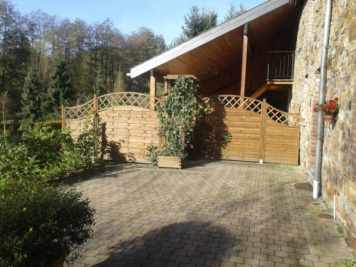 Au Coin Des Fagnes Apartment Жале Екстериор снимка